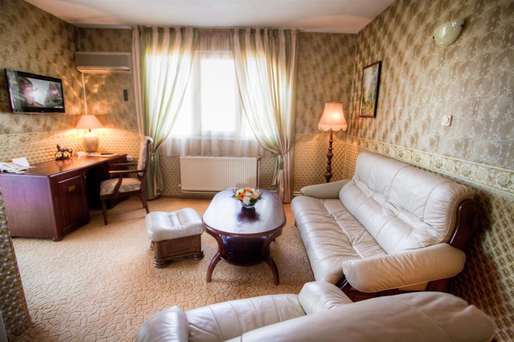 Bistra & Galina Hotel Roese Kamer foto