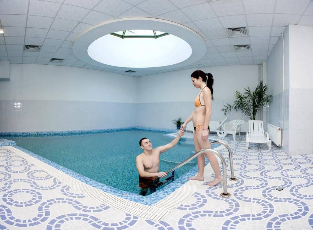 Bistra & Galina Hotel Roese Buitenkant foto